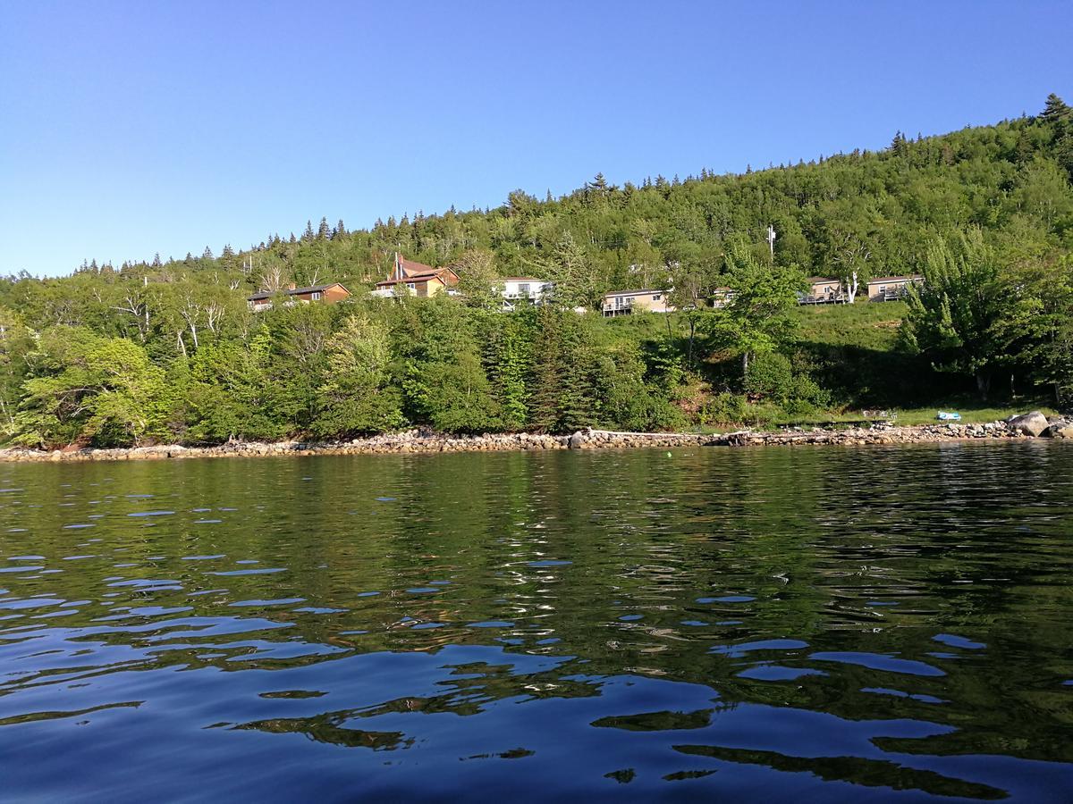Knotty Pine Cottages, Suites & Motel Rooms Ingonish Exterior foto