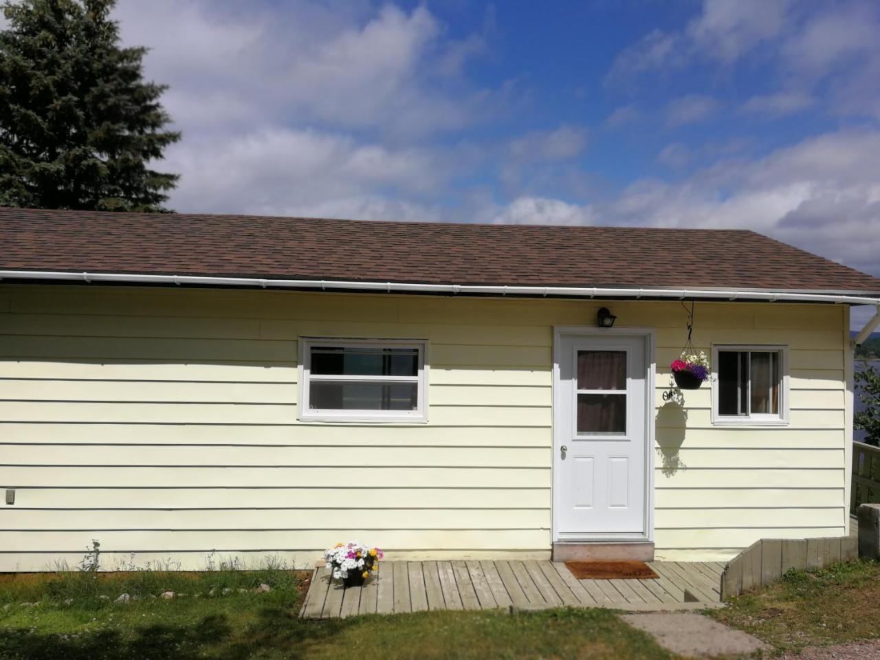 Knotty Pine Cottages, Suites & Motel Rooms Ingonish Exterior foto