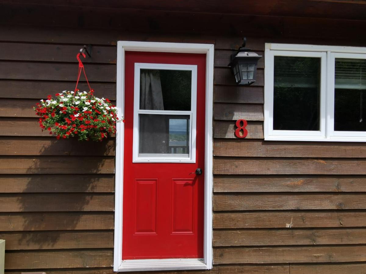 Knotty Pine Cottages, Suites & Motel Rooms Ingonish Exterior foto
